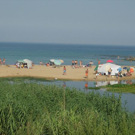 Villa Luna A Pochi Passi Dalla Spiaggia アヴォラ エクステリア 写真