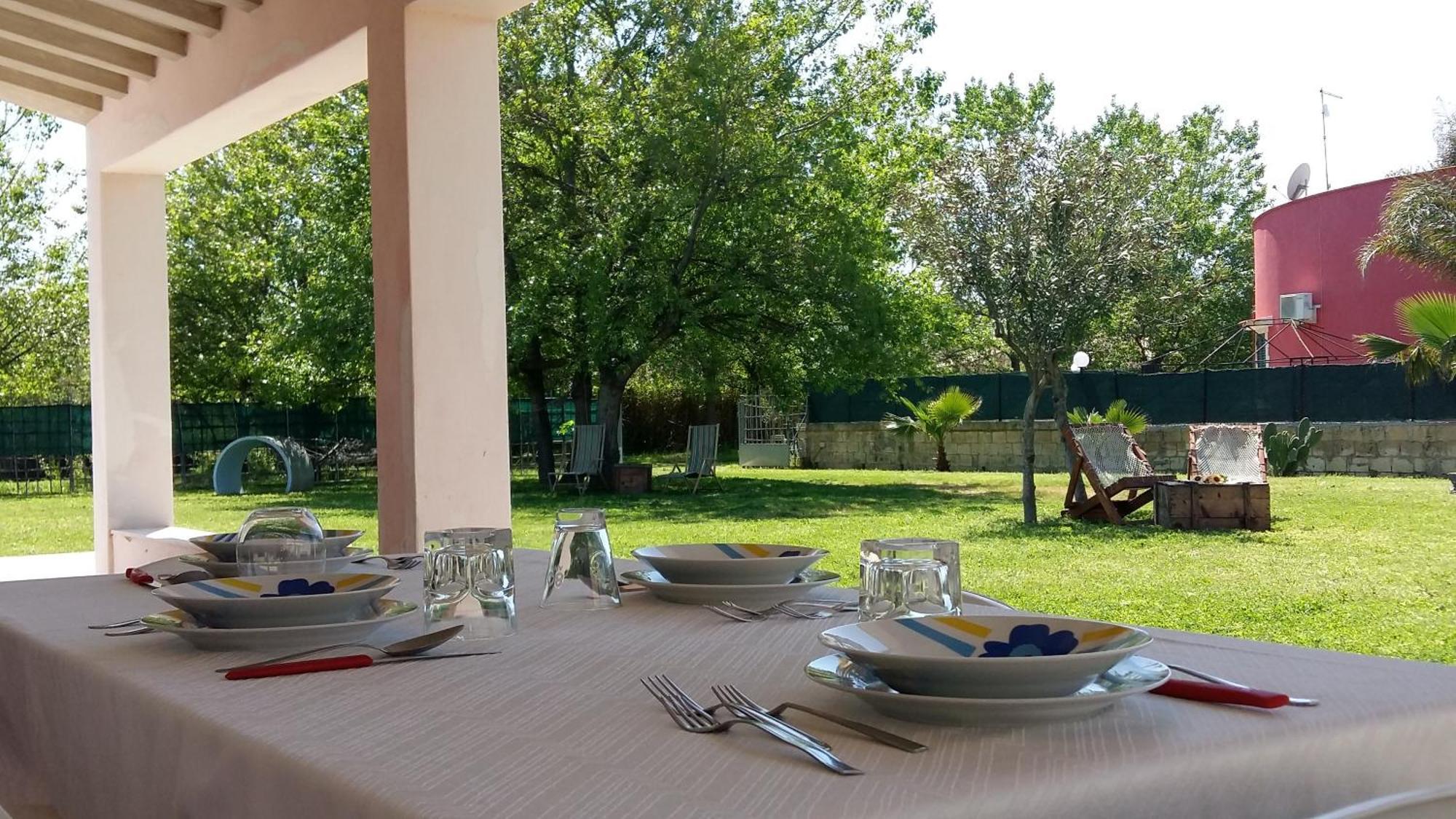 Villa Luna A Pochi Passi Dalla Spiaggia アヴォラ エクステリア 写真