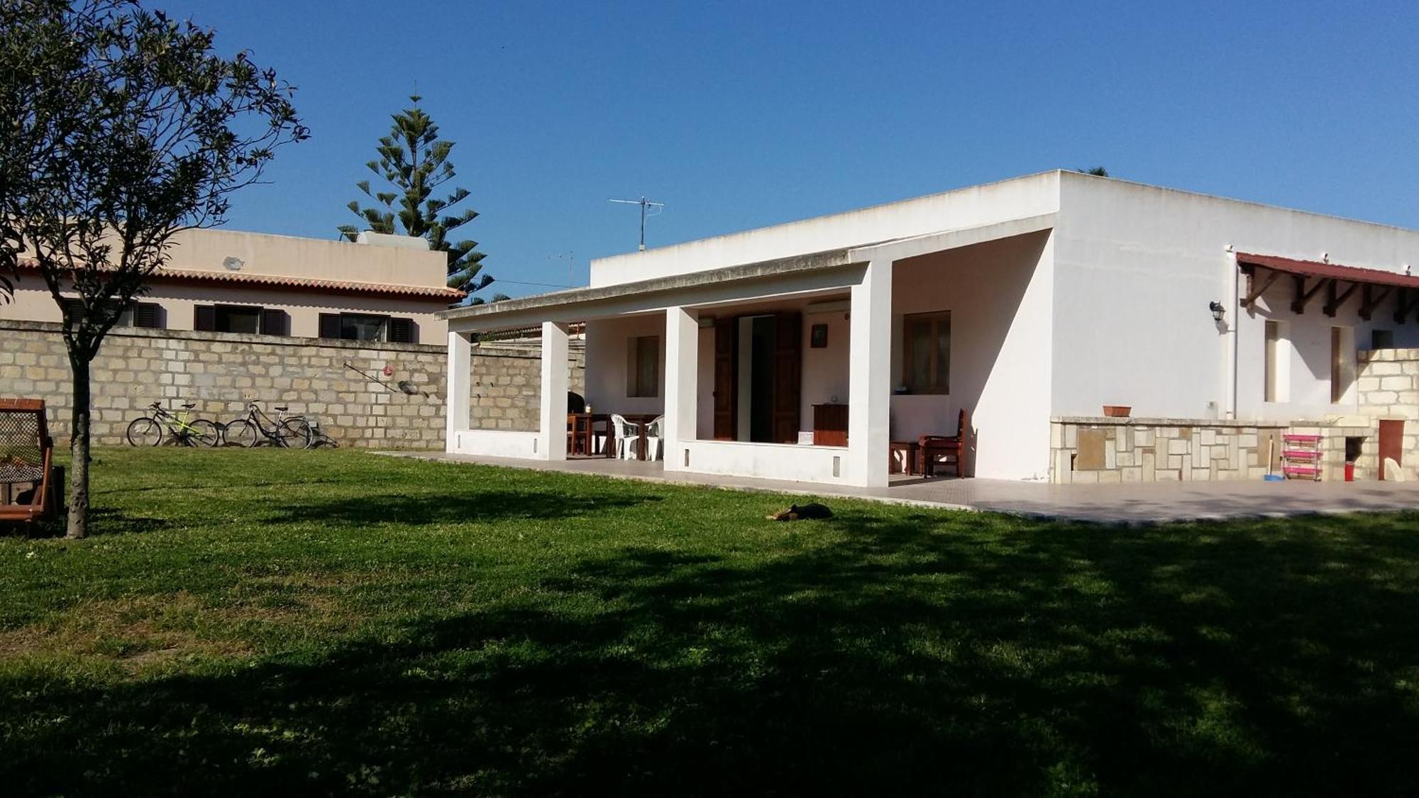 Villa Luna A Pochi Passi Dalla Spiaggia アヴォラ エクステリア 写真